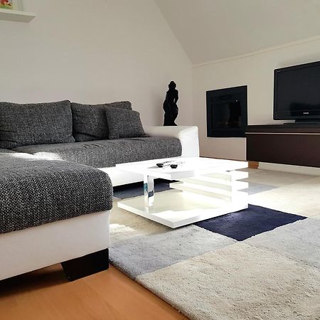 Apartment Am Suedpark Erfurt - Inkl Garten Mit Sitzlounge - Zentrumsnah Bagian luar foto