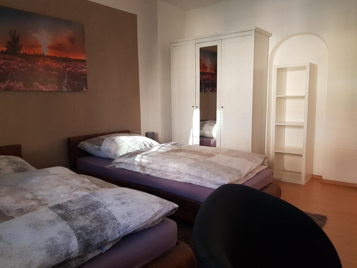 Apartment Am Suedpark Erfurt - Inkl Garten Mit Sitzlounge - Zentrumsnah Bagian luar foto