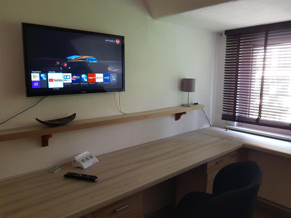 Apartment Am Suedpark Erfurt - Inkl Garten Mit Sitzlounge - Zentrumsnah Bagian luar foto