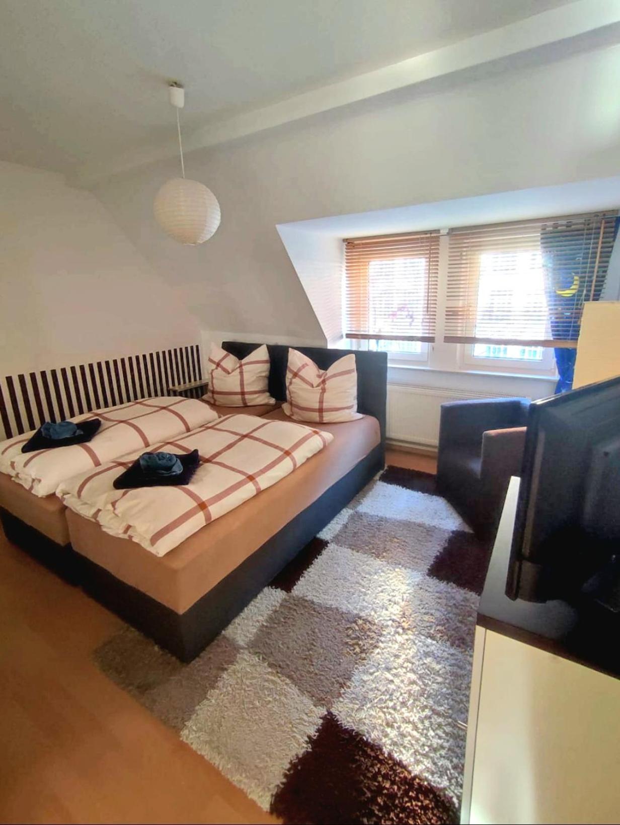 Apartment Am Suedpark Erfurt - Inkl Garten Mit Sitzlounge - Zentrumsnah Bagian luar foto